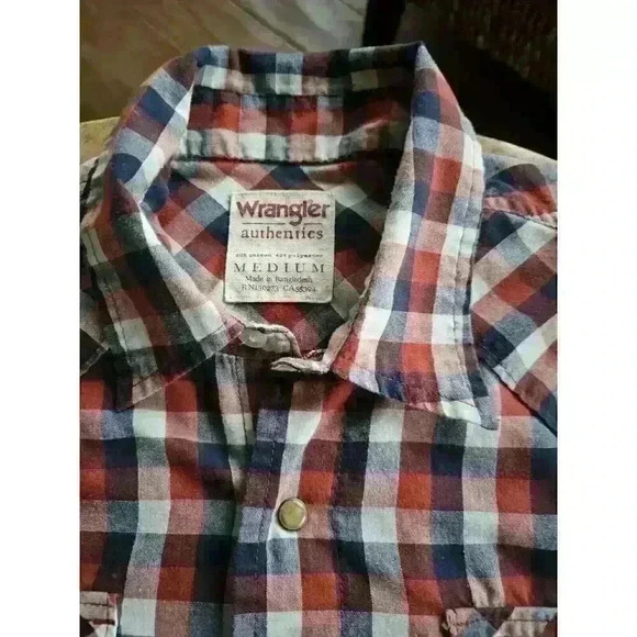 Wrangler Plaid Pearl Snap Button Down Men's Size Medium - Picture 2 of 12